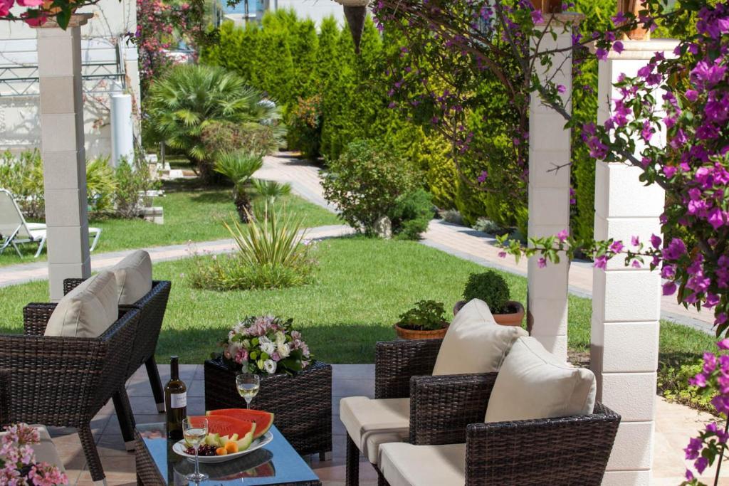 Sun Hotel Поліхроно Екстер'єр фото
